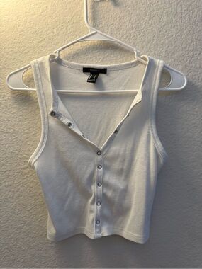 Forever 21 White Ribbed Snap-Front Cropped Tank Size Small